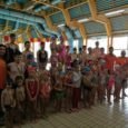 U nedjelju (11.11.2017.) održano je tradicionalno jesenje takmičenje polaznika škole plivanja Zmajček. Učestvovalo je oko 40 polaznika škole plivanja. Na ovom takmičenju naši budući šampioni pokazali su svoje vještine i […]